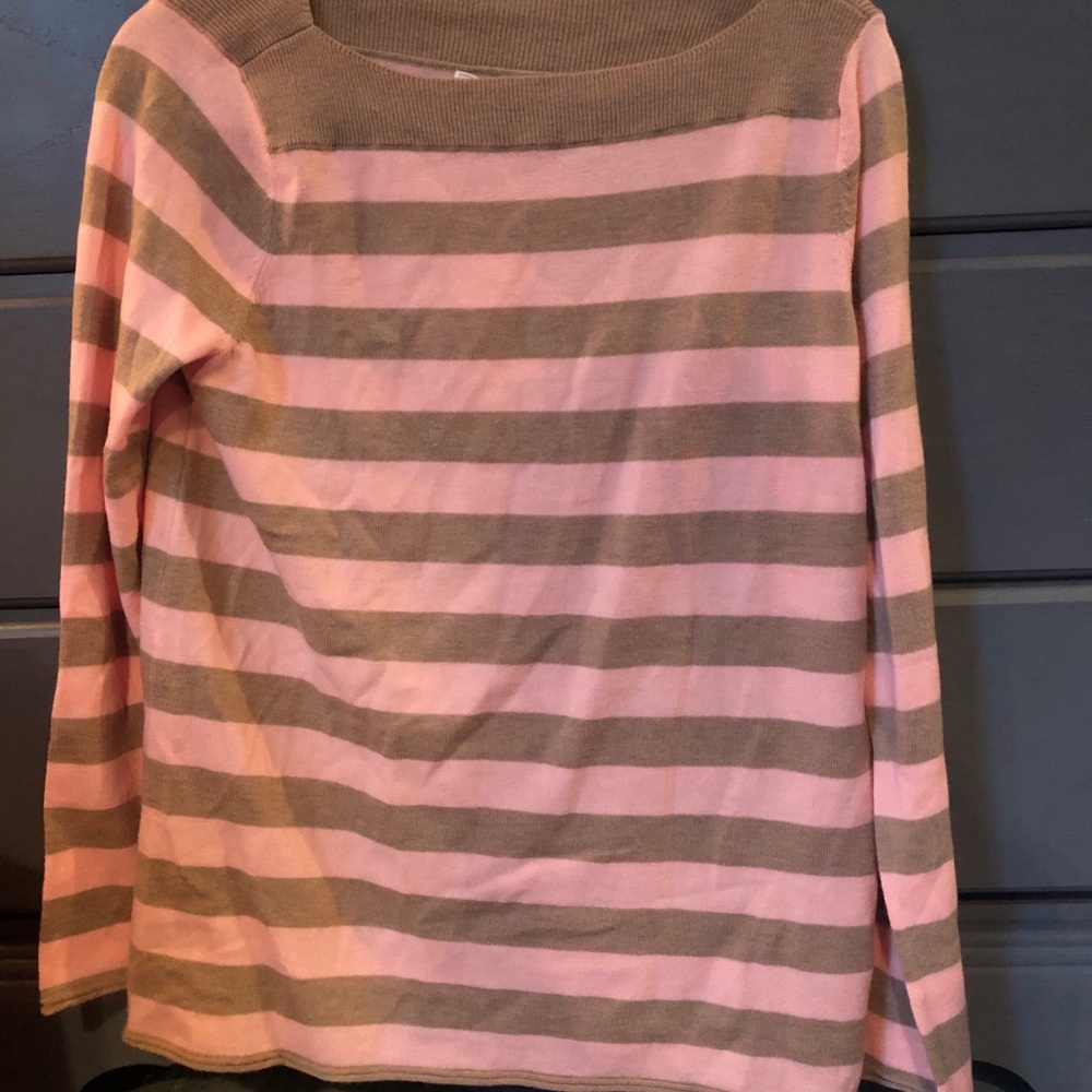 Brown and pink striped Gap shirt